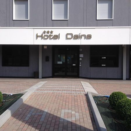 Hotel Daina Dalmine Exteriér fotografie