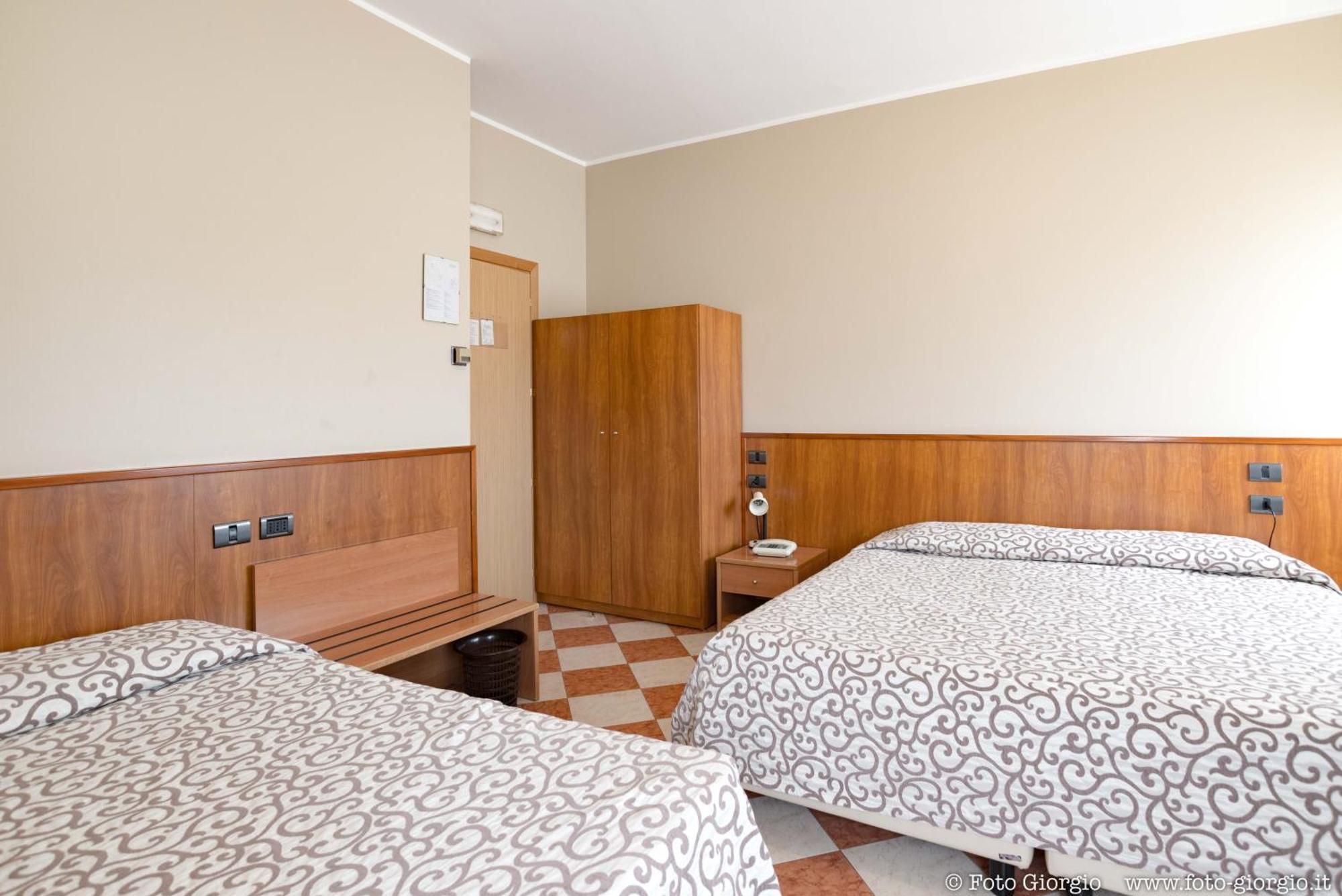 Hotel Daina Dalmine Exteriér fotografie